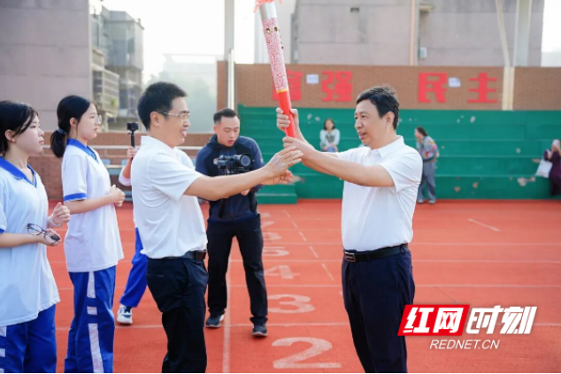 雅德润心 书育芳华：让每一位学子的成长出彩出色