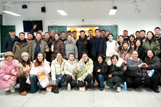 浏阳市田家炳实验中学：湘韵浏情暖腊八 异乡亦家共团圆