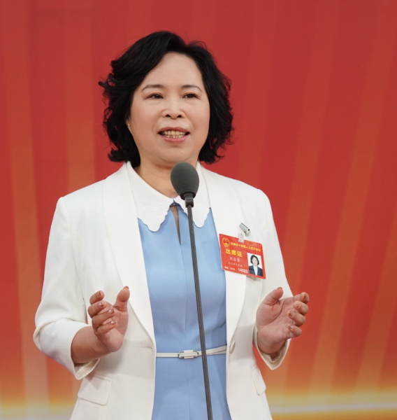 两会教育声音丨刘菲菲：用结对帮扶的温度，守护每个乡村孩子的成长