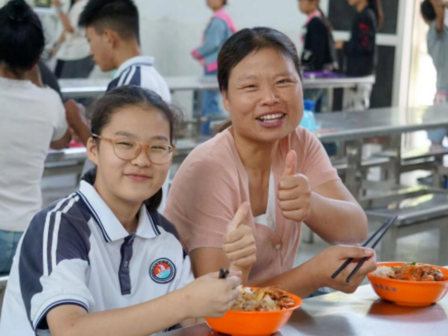 一线传真 | “小餐桌”里的“大民生”——南县中小学食堂管理改革与发展纪实