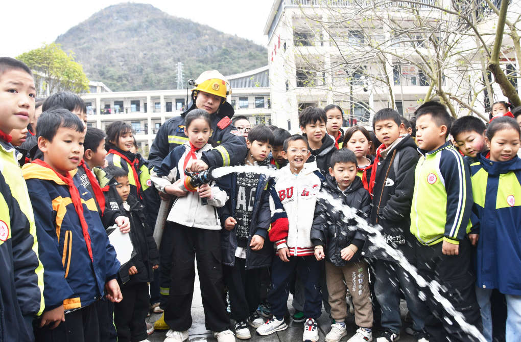 开学第一讯 | 江永：开学第一课 安全伴成长