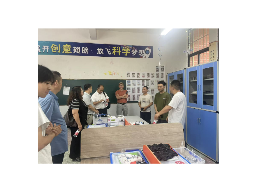 聚焦人工智能教育，省级专项调研组赴凤凰实地走访