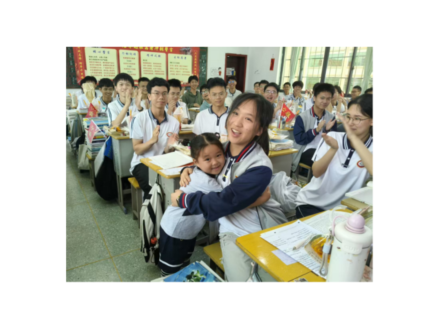 临武：萌娃送祝福  温情助高考