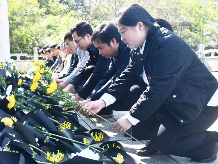 江永： 清明祭奠英烈 厚重爱国情怀