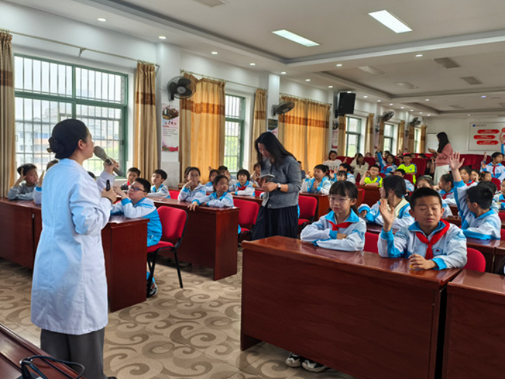 湘潭市岳塘区湘钢三校霞光校区：科学防控近视 守护青少年光明未来