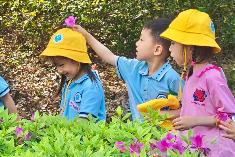 安仁县仁北幼儿园：走进社区与春天“对话”
