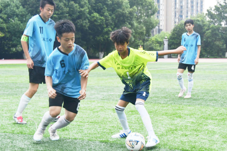 点燃校园足球热情 江永县举行首届中小学生足球赛 