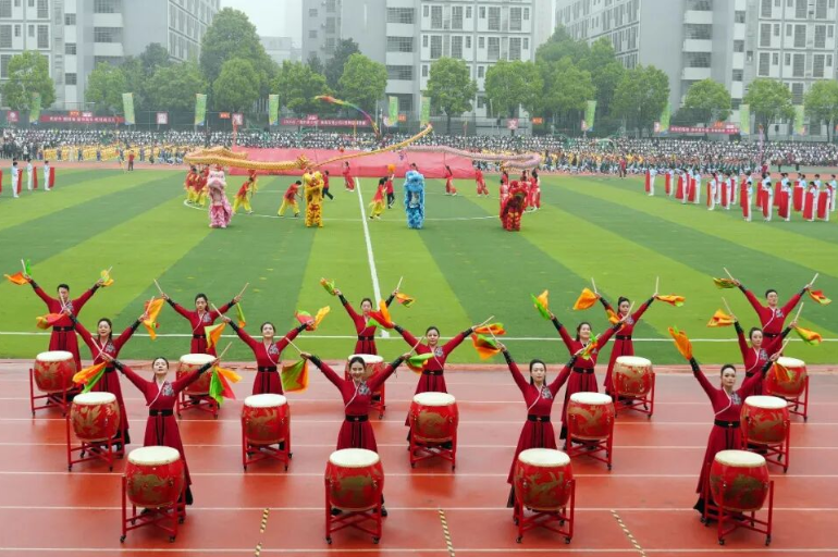 构建足球生态链，娄底“校超”开幕