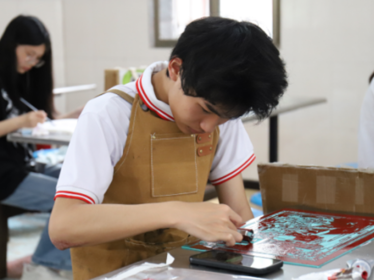 笔墨丹青抒强国情怀 临武县第二十三届中小学生艺术节现场书画赛举行