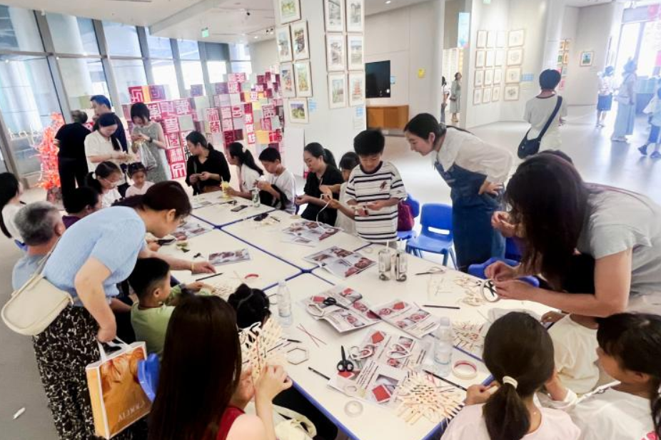 湘潭大学艺术学院师生助力雨湖区民办教育成果集中展演