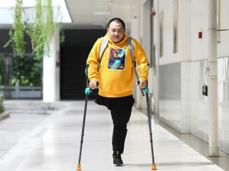 南华大学学子杨汶宪：八年抗癌路  一颗追梦心