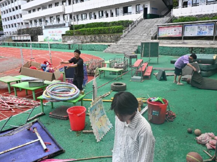 石门县壶瓶山镇完小：暴雨过后48小时