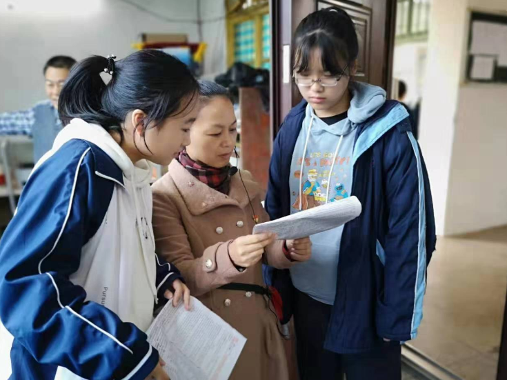 盛利华：愿一辈子扎根湘西 