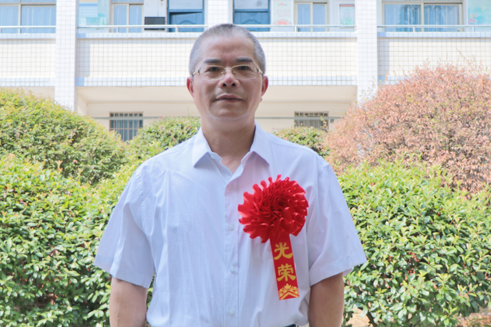 【身边好老师】湖南师大附中博才实验中学（大科城校区）黄文韬：做幸福教育的践行者