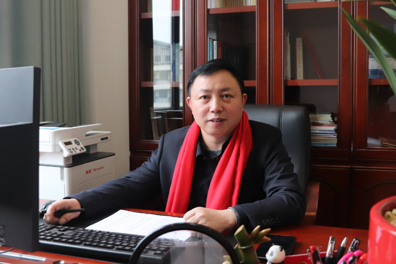 陈建林：守在校门口的那棵树