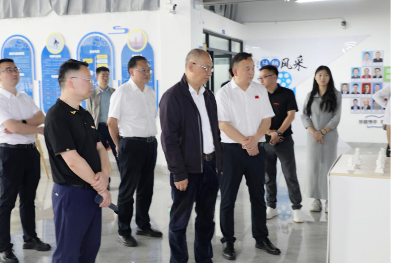 省政协副主席潘碧灵一行到湖南工学院调研大学生创新创业工作