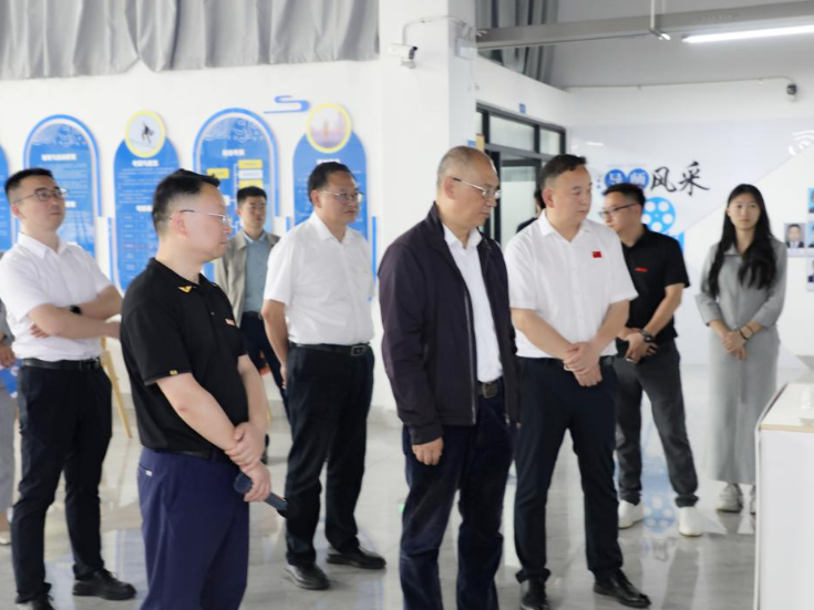 省政协副主席潘碧灵一行到湖南工学院调研大学生创新创业工作