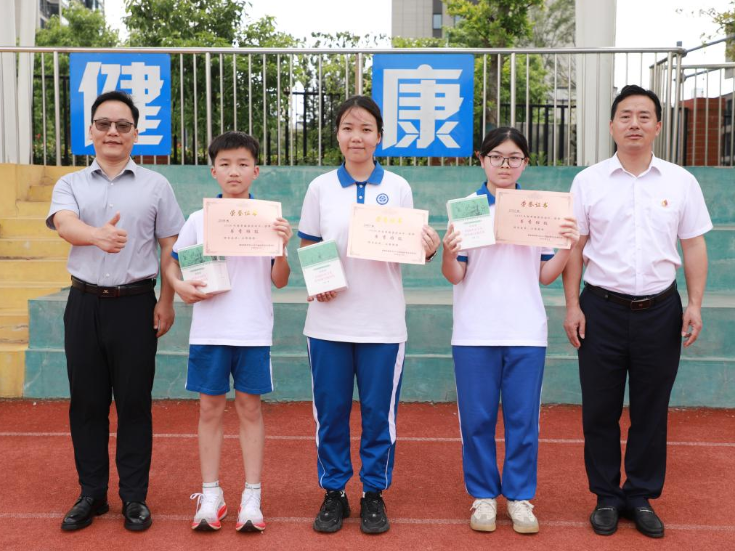 新华书店助力书香校园建设·附中凌云“我是讲书人”视频拍摄活动落幕