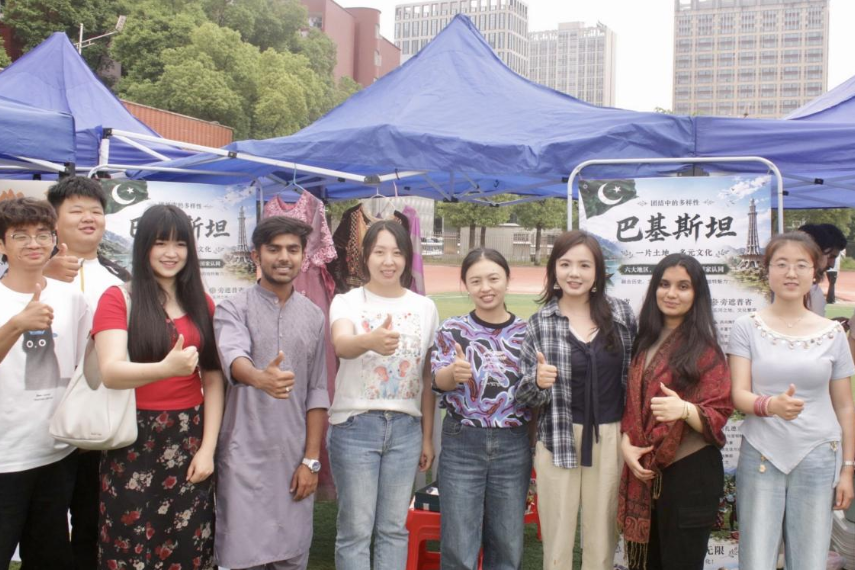 长沙医学院举办中外双创文化微集市 打通实践育人与国际交流新路径