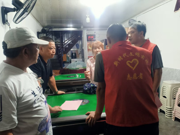 新晃：桥南社区多措降噪 志愿护航高考