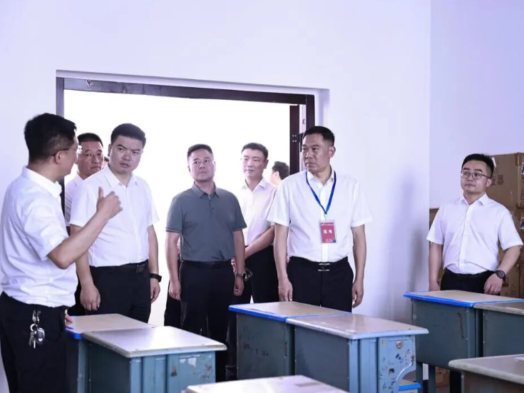 涟源：市委书记深入考点开展高考考前专项督查