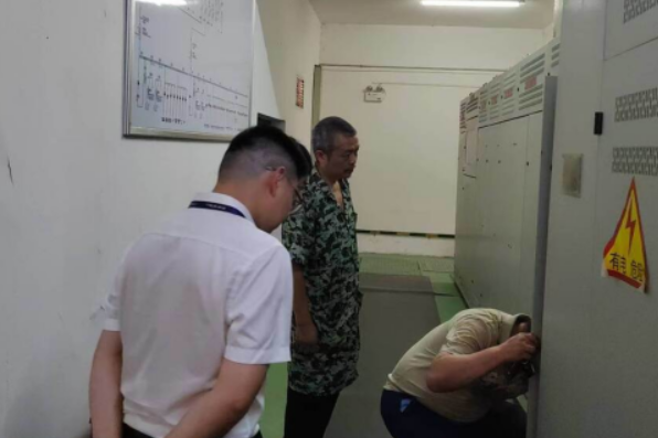 临武：开展“三考”考点防雷安全检查
