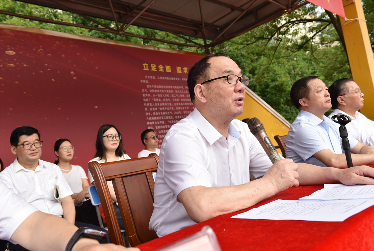 “最燃”送考！常德朗州高级中学教师用“学科情话”为500学子壮行_QQ浏览器图片提取_1.jpg