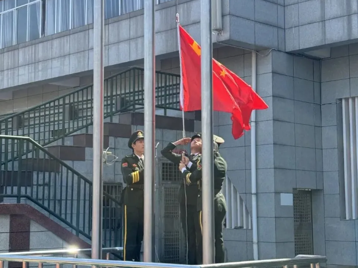 青春无悔 梦想启航 常德市鼎城区第一中学为2026届高三学子举行考前大会