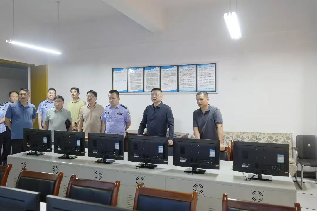 常德市鼎城区：副区长吴张督导检查高考考点安保工作_QQ浏览器图片提取_2.jpg