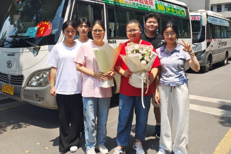 桃源考区桃花源中学：青春执笔赴山海 温情相伴助梦圆