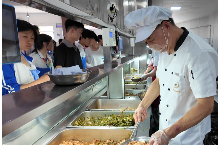 江华二中：暖心营养餐护航高考