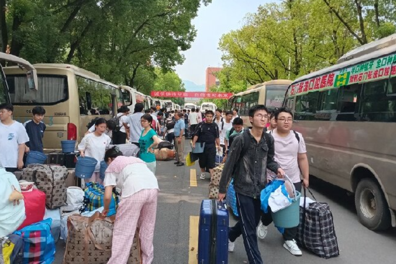 石门二中：各校考生入驻 后勤保障周到暖心