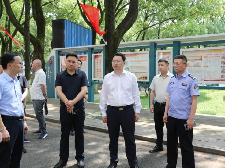 常德市鼎城区委书记陈远督导高考考点筹备及校园安全工作