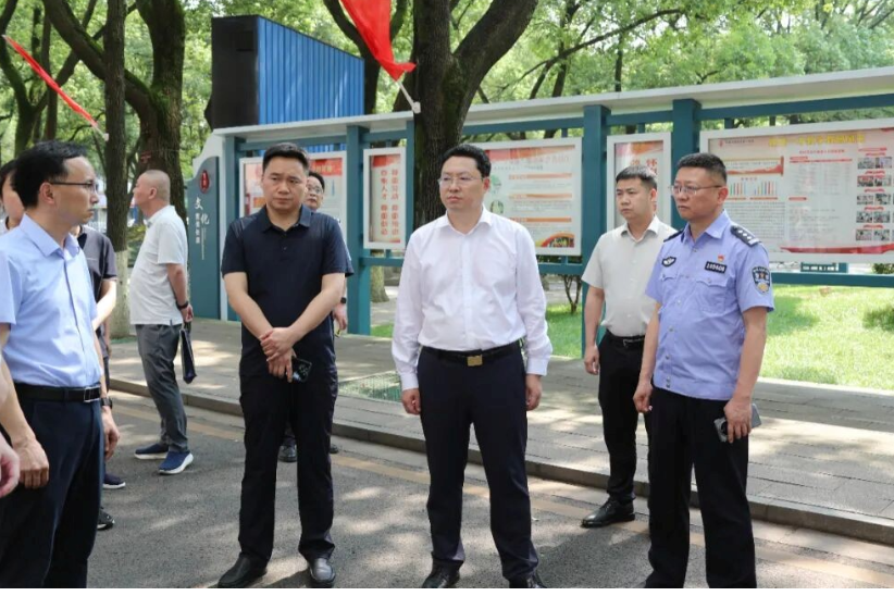 常德市鼎城区委书记陈远督导高考考点筹备及校园安全工作