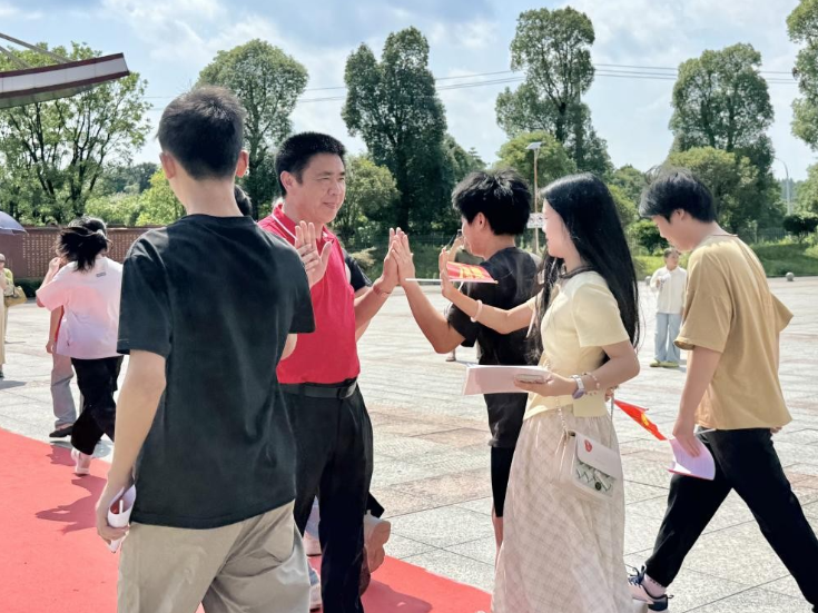 安仁县玉潭学校：满携祝福 学子赴考