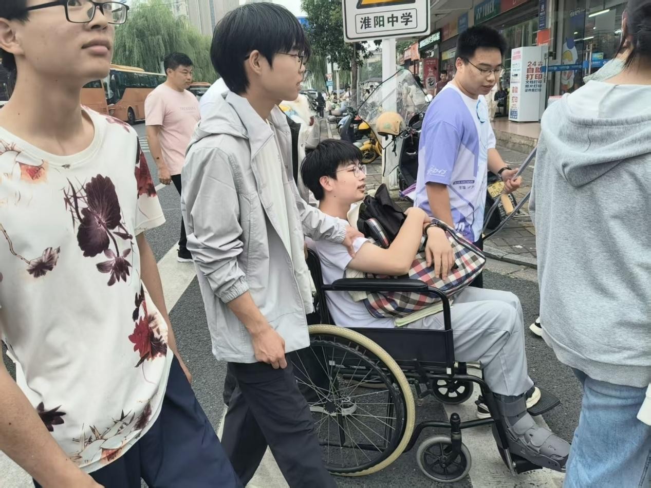 护考小分队.jpg