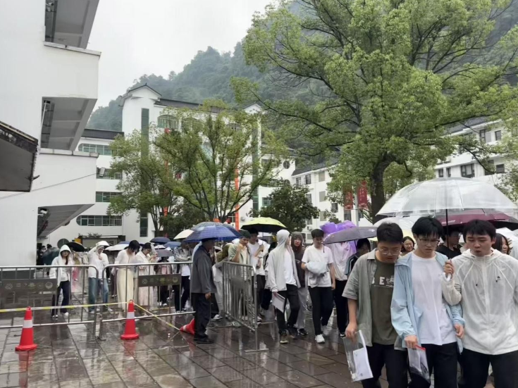 张家界市武陵源区2026年高考首日平稳收官