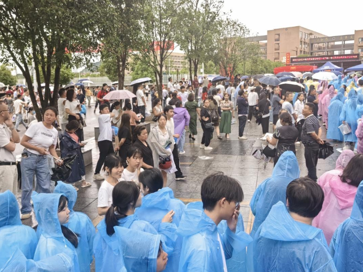 辰溪：逐梦启航 全城同心护航2026年高考平稳开考