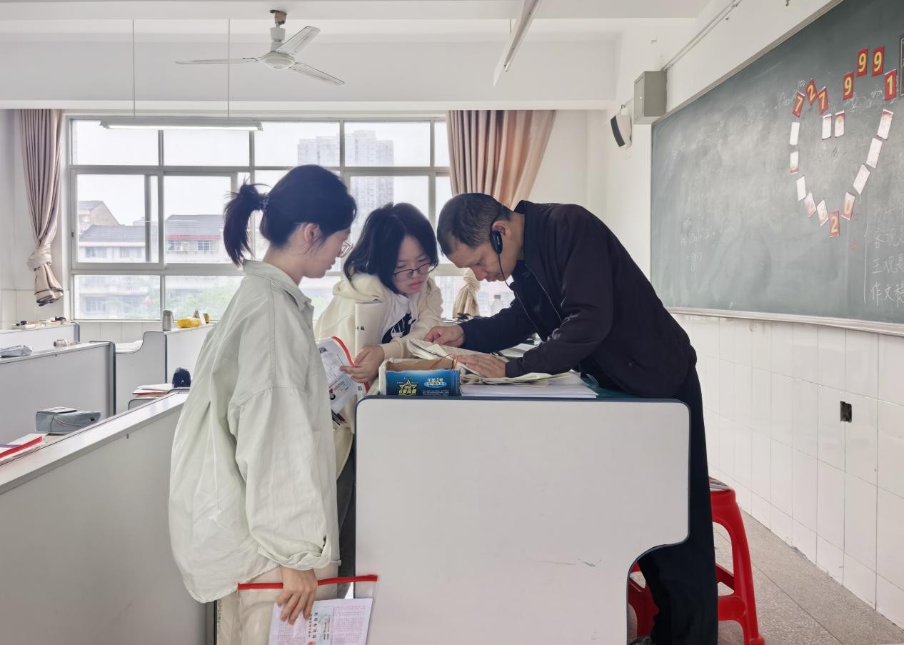 石门一中6.8.jpg