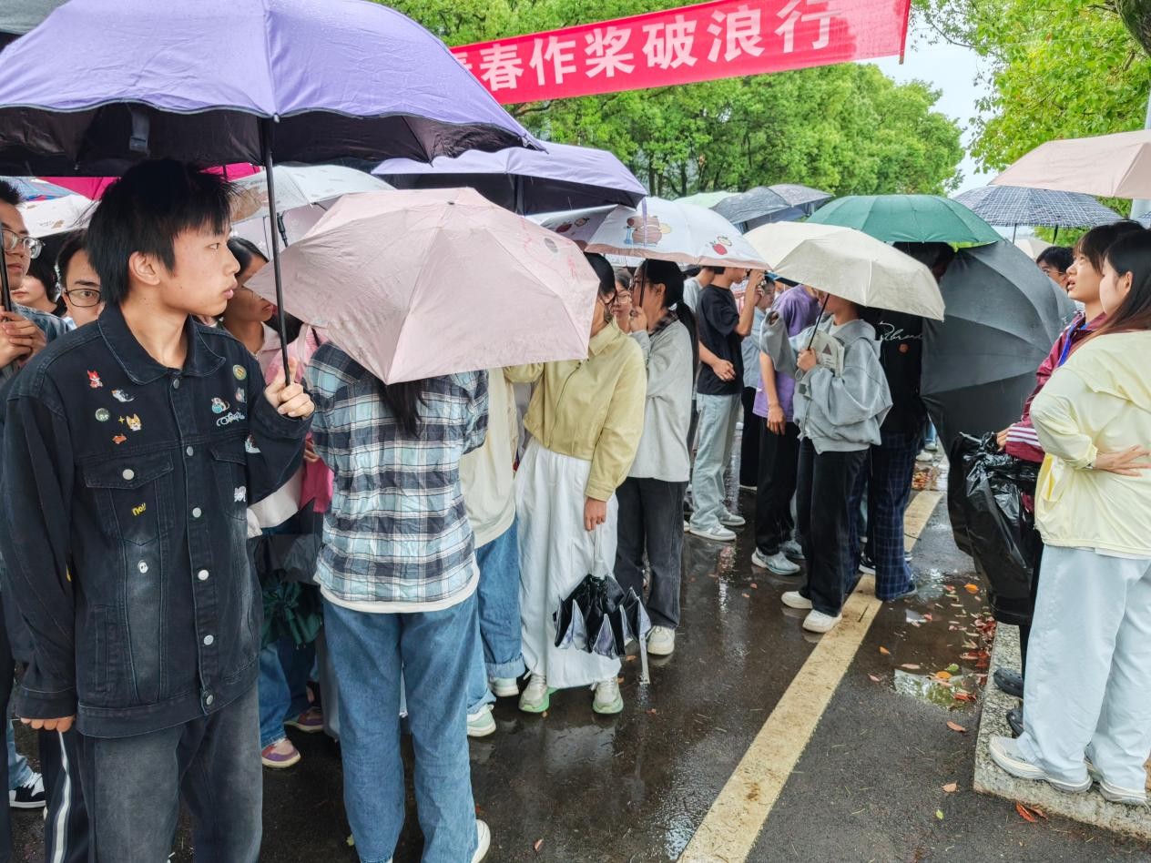 曹金霞1.jpg