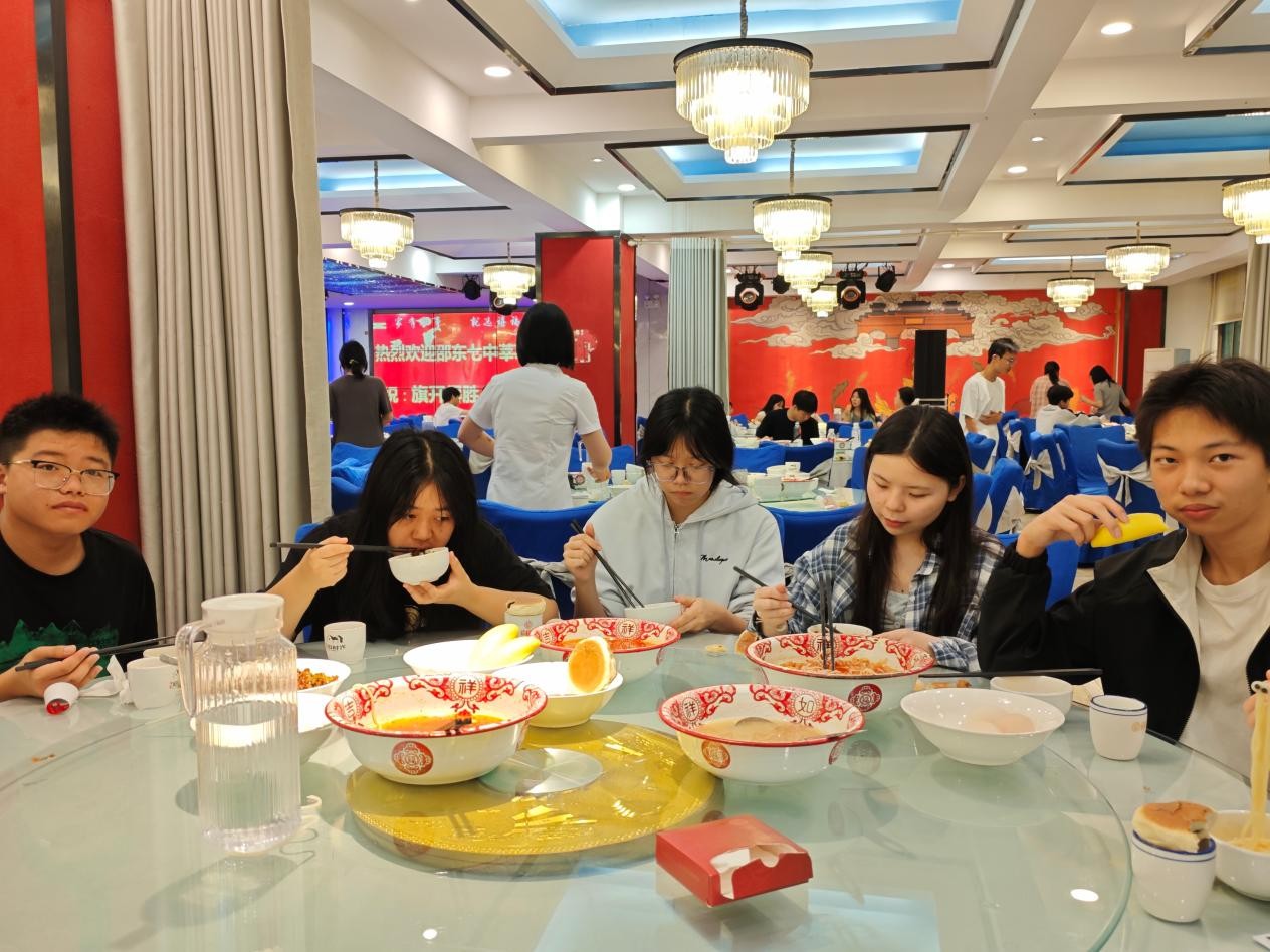 邵东七中3.jpg 邵东七中3.jpg