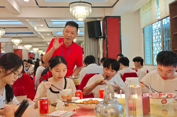 邵东七中：将学生的“吃住”放心尖上