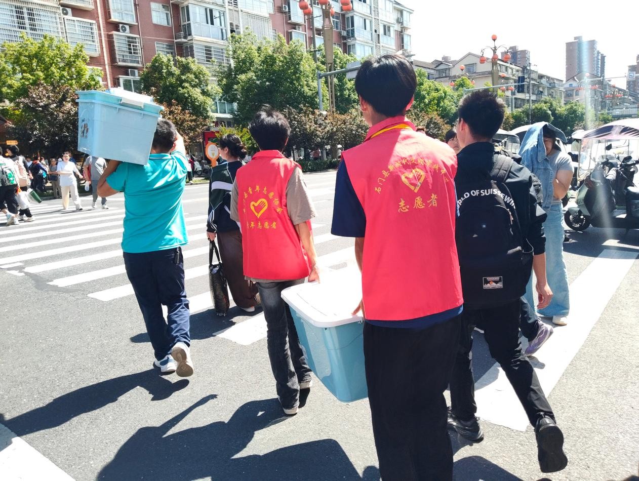曹金霞2.jpg