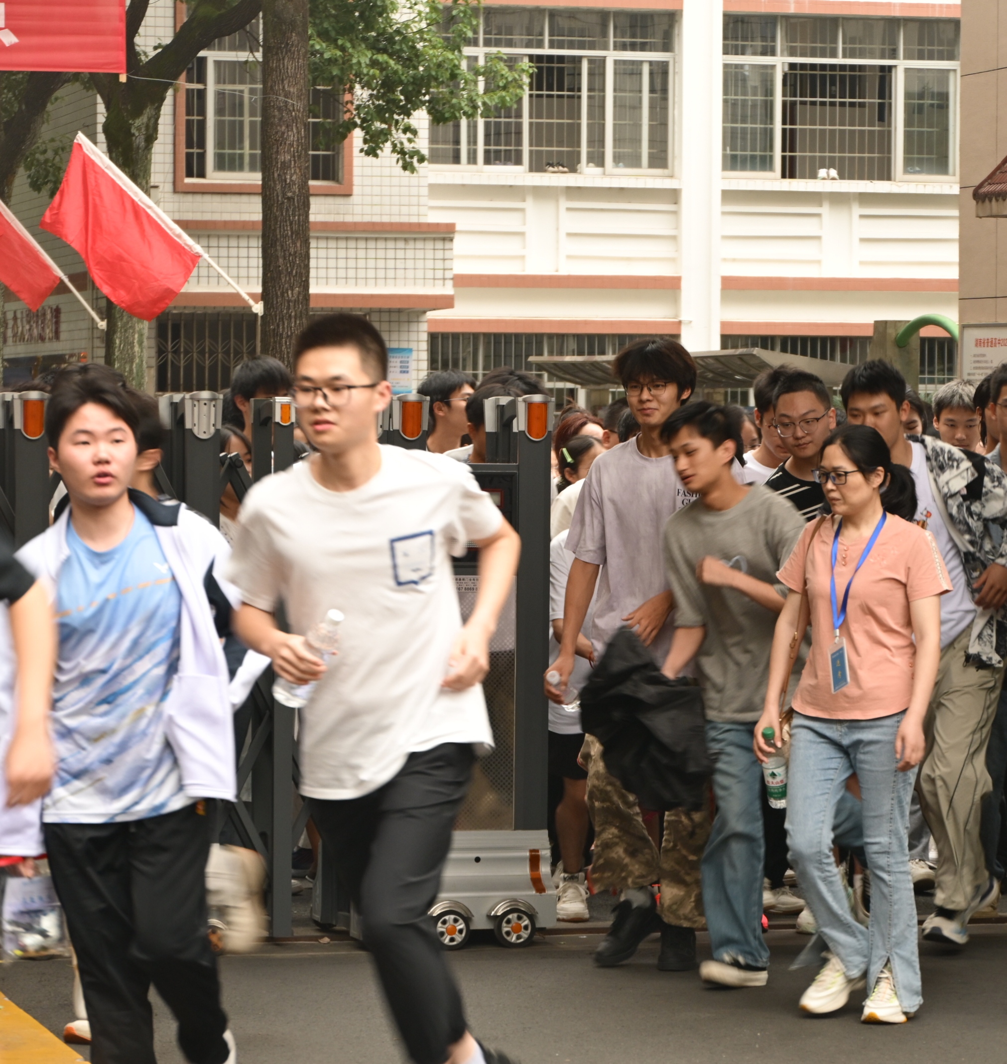 常德市鼎城区：多措并举护航高考 2026年高考工作圆满收官(1)_QQ浏览器图片提取_2.jpg