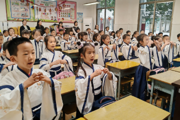 湘潭市雨湖区金庭学校：班颂大赛启幕全民阅读周，经典诵读浸润学子心灵