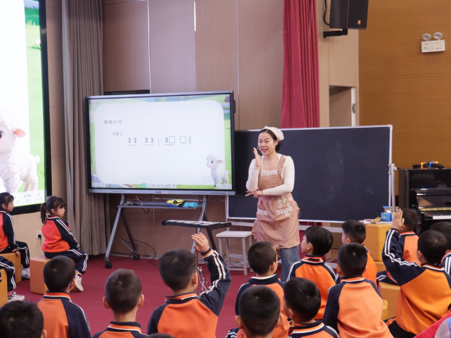 2026年开福区小学“新蕾杯”智慧课堂教学竞赛（综合二组）在清水塘北辰实验小学举行