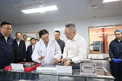 沈晓明调研中南大学、长沙理工大学相关实验室