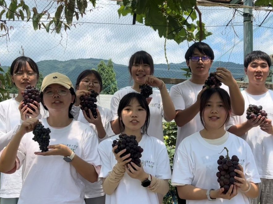湖南工学院学子深入九疑瑶乡 新媒体助农拓销路