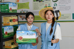 三下乡赋能乡土，湖南城市学院学子开展助农直播