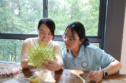 湖南女子学院学子以影像为媒为青山竹编“传声”